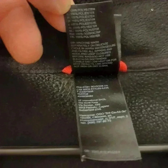 The North Face light weight pull over, black, large - Picture 5 of 6